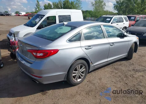 2015 Hyundai Sonata Se z USA, uszkodzony, nr VIN 5NPE24AF5FH158887